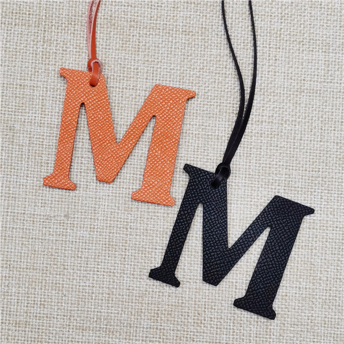 Women Accessories Name In English - Chữ Cái Tiếng Anh M Bảng