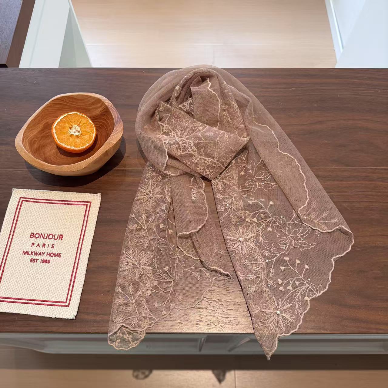 Elegant Pearl Lace Long Scarf  - đánh giá và giá Women'S Korean Accessories