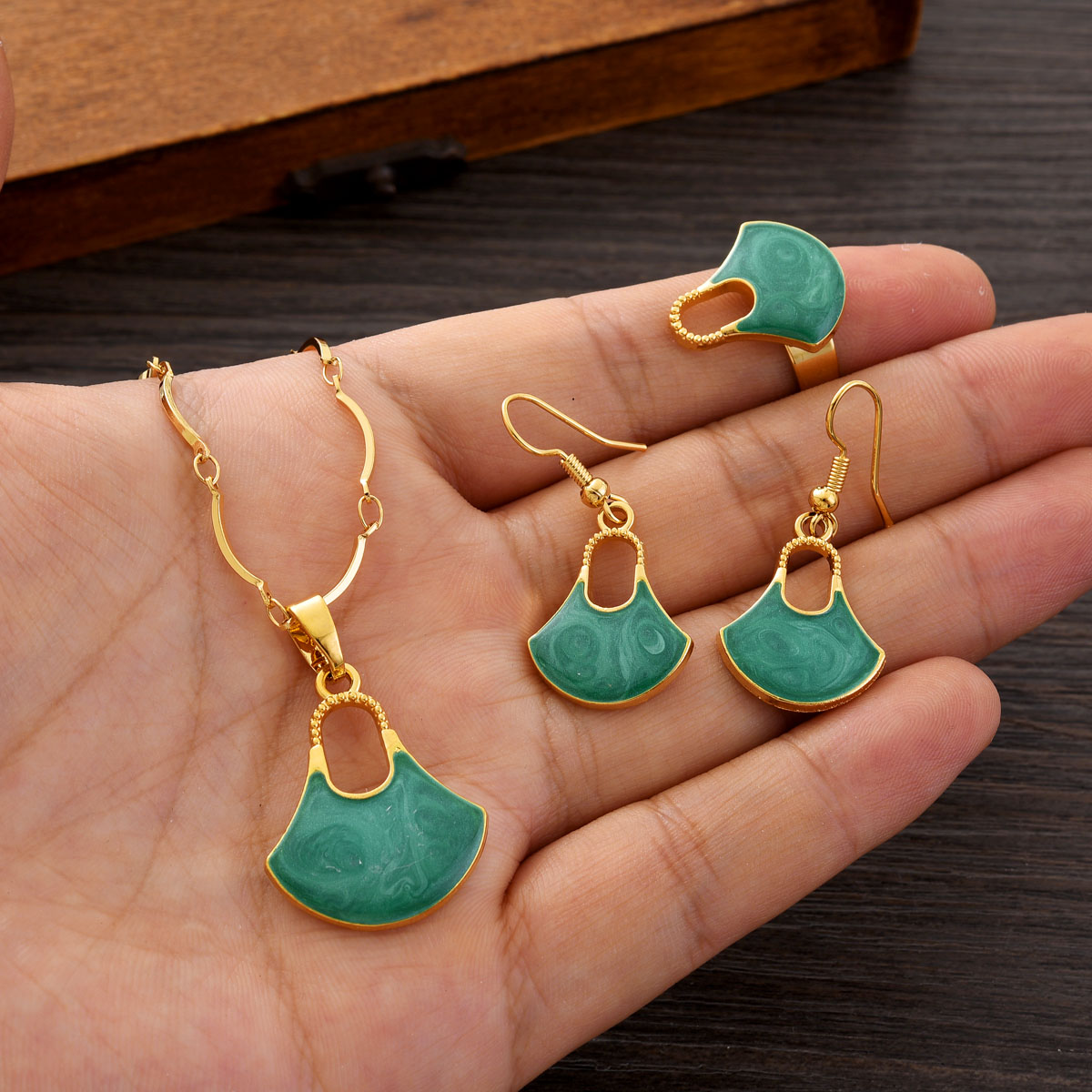 Fashion PNG Gold Color Jewelry - đánh giá và giá Women Accessories Png